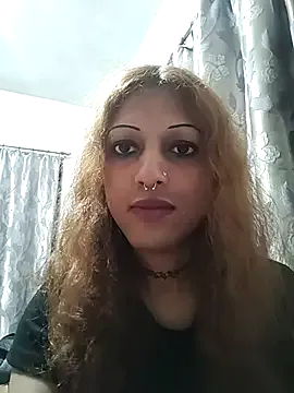 roouse – webcam model profile photo Image 11