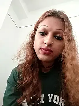 roouse – webcam model profile photo Image 19