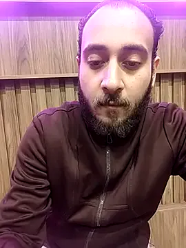 roouse – webcam model profile photo Image 2