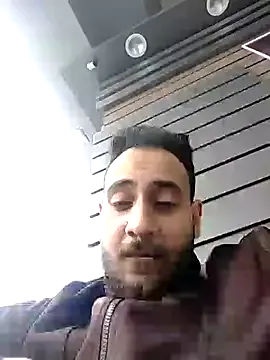 roouse – webcam model profile photo Image 5