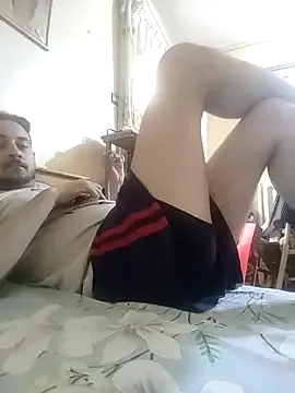 roouse – webcam model profile photo Image 9