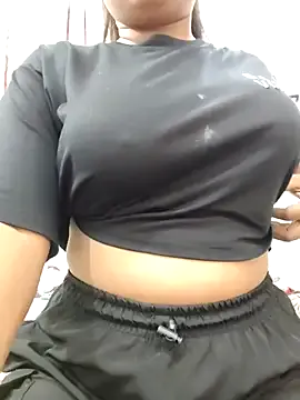 Yui-Ch – webcam model profile photo Image 13