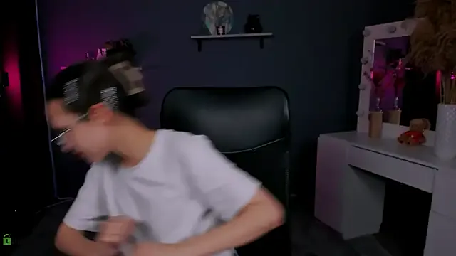 Priyanka_Pal – webcam model profile photo Image 9