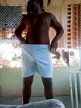 roouse – webcam model profile photo Image 3
