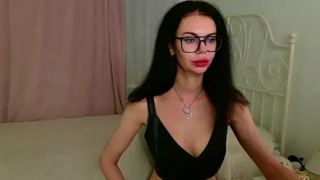 MarylinGlory – webcam model profile photo Image 2