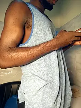 FariBanxOfficial – webcam model profile photo Image 2