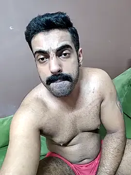 roouse – webcam model profile photo Image 4
