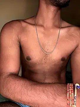 roouse – webcam model profile photo Image 11