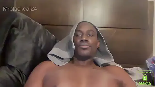 _Alicee_1 – webcam model profile photo Image 3