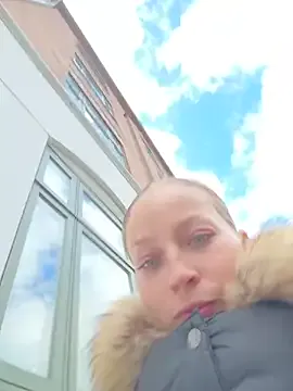 Yui-Ch – webcam model profile photo Image 11