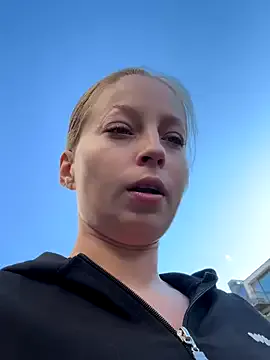 Yui-Ch – webcam model profile photo Image 5