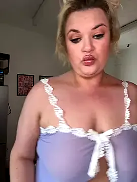  – webcam model profile photo Image 5