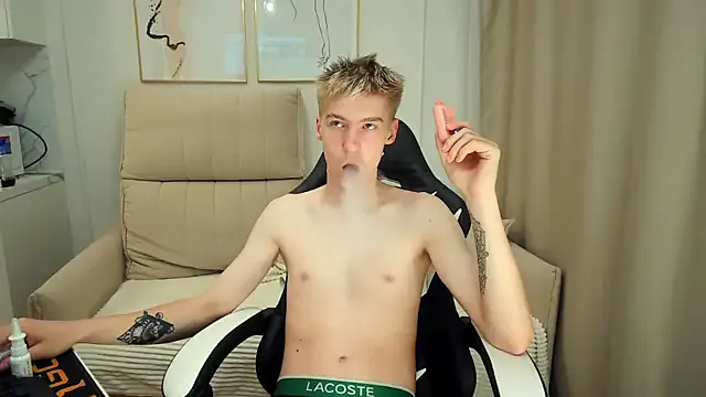  – webcam model profile photo Image 5