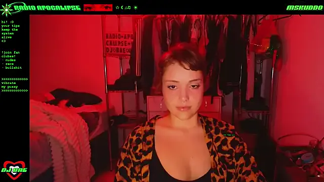  – webcam model profile photo Image 12