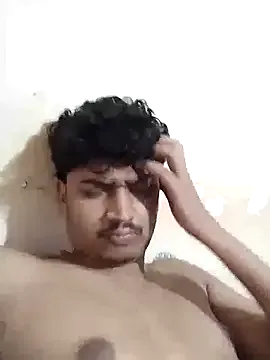 roouse – webcam model profile photo Image 13