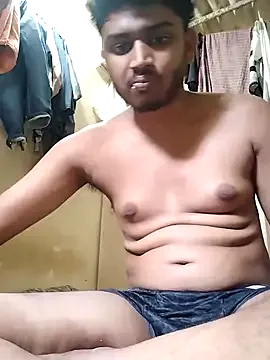 roouse – webcam model profile photo Image 4