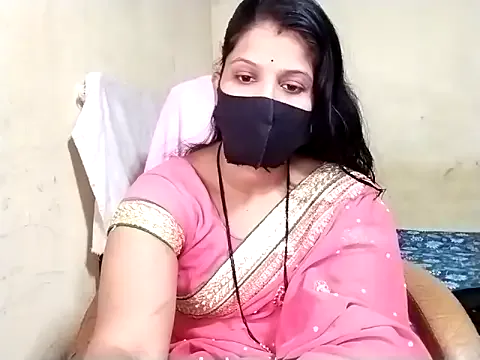 roouse – webcam model profile photo Image 14