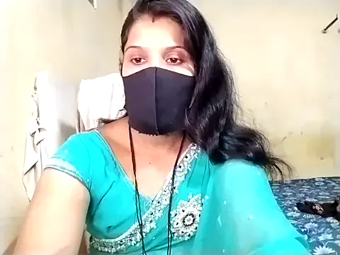 roouse – webcam model profile photo Image 3