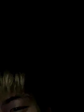 roouse – webcam model profile photo Image 10