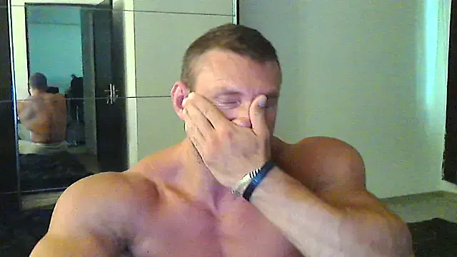  – webcam model profile photo Image 17