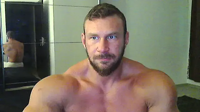  – webcam model profile photo Image 18