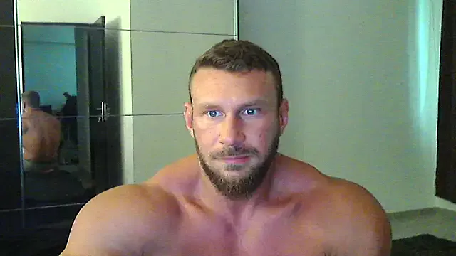  – webcam model profile photo Image 3