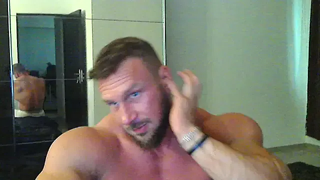  – webcam model profile photo Image 5