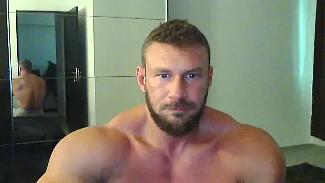  – webcam model profile photo Image 7