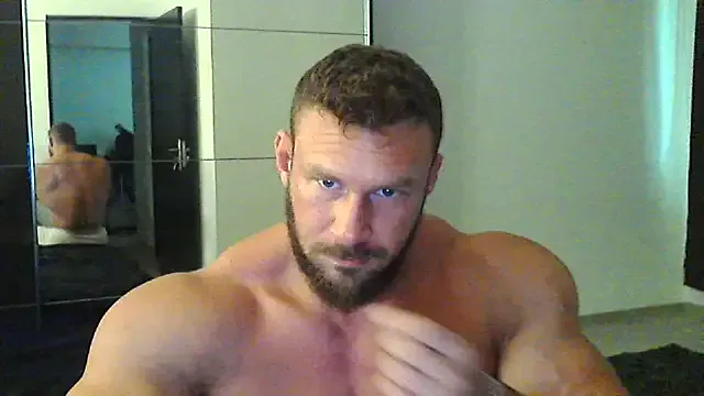  – webcam model profile photo Image 8
