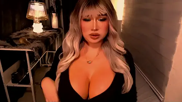 NANA_7 – webcam model profile photo Image 12