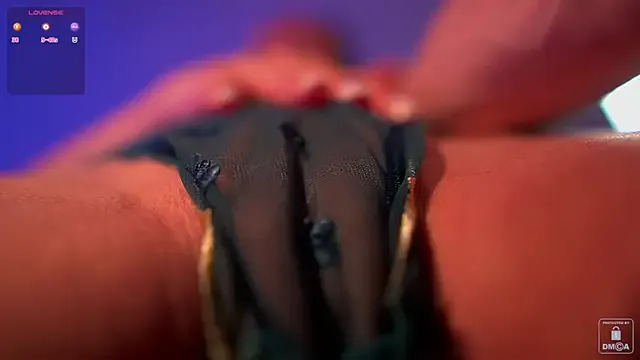 AnnaAurikas – webcam model profile photo Image 1