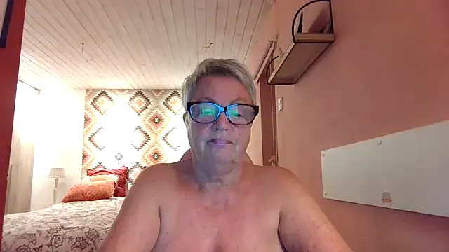 NANA_7 – webcam model profile photo Image 13