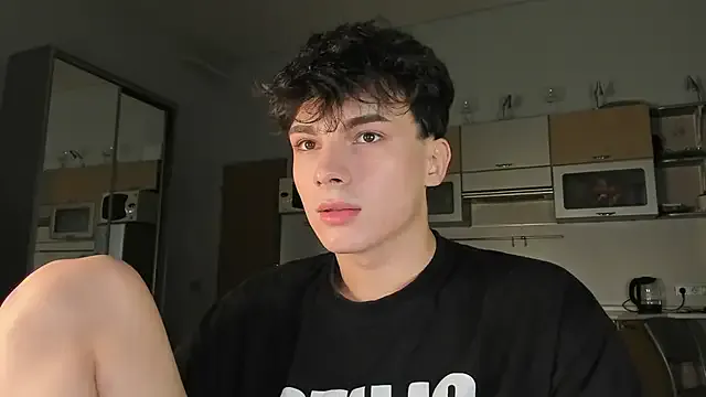  – webcam model profile photo Image 18