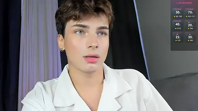  – webcam model profile photo Image 5