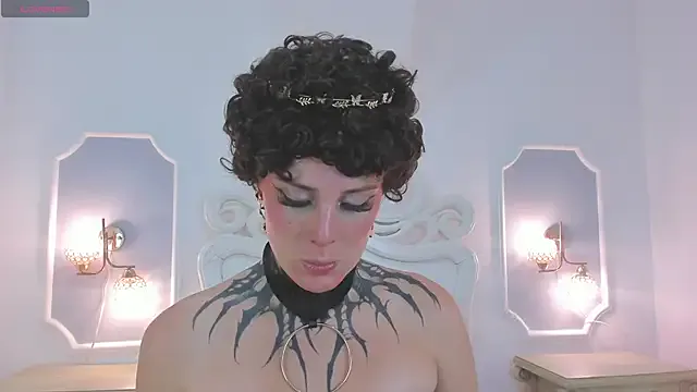  – webcam model profile photo Image 8