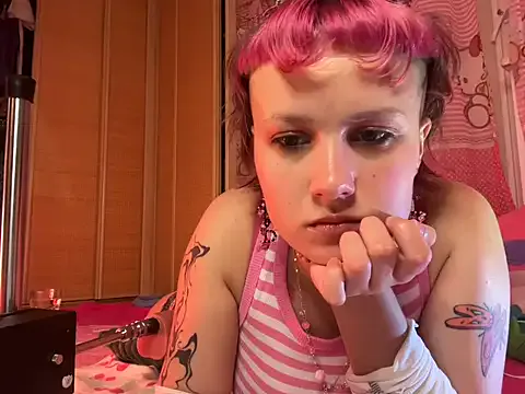 NickyAshcroft – webcam model profile photo Image 1