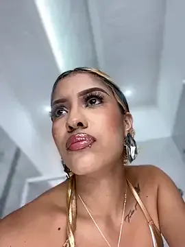  – webcam model profile photo Image 9