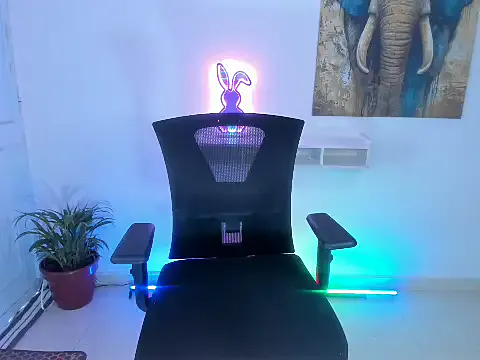 oxo_yuna_oxo – webcam model profile photo Image 13