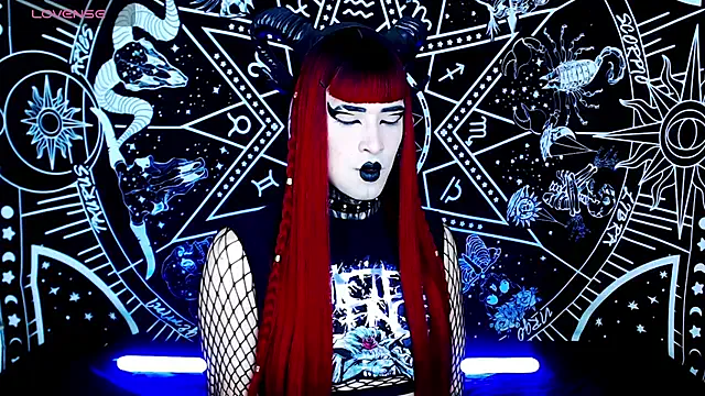 roouse – webcam model profile photo Image 13