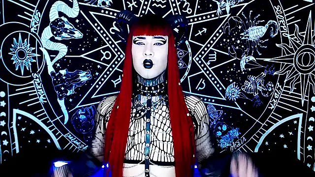 roouse – webcam model profile photo Image 14