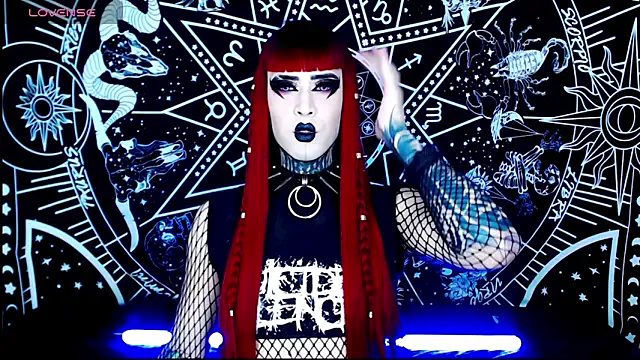 roouse – webcam model profile photo Image 8