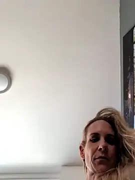 NaomiAndFriends Image 10