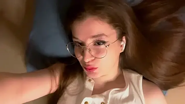 _Alice_1 – webcam model profile photo Image 5