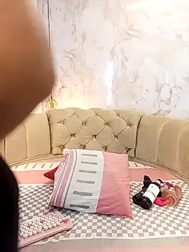 NANA_7 – webcam model profile photo Image 15