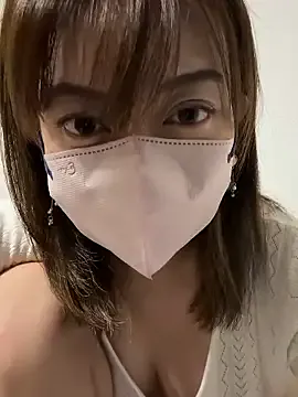 Yui-Ch – webcam model profile photo Image 10
