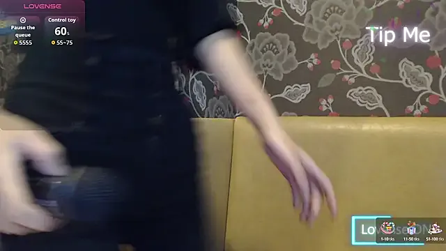 NoaBeller – webcam model profile photo Image 9