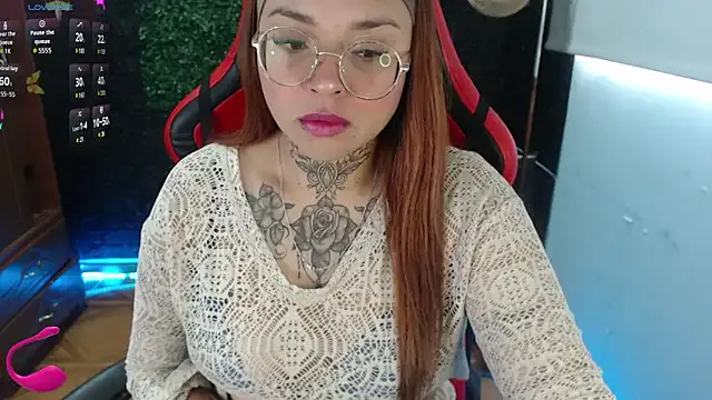 roouse – webcam model profile photo Image 7