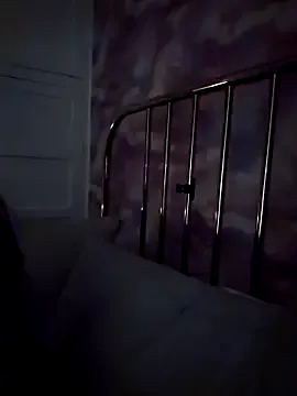 zui_lu – webcam model profile photo Image 3