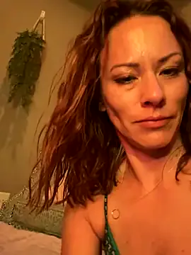 hina_porn – webcam model profile photo Image 16