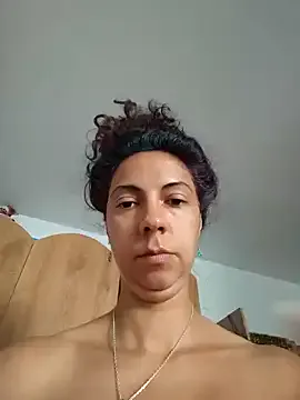 Yui-Ch – webcam model profile photo Image 3